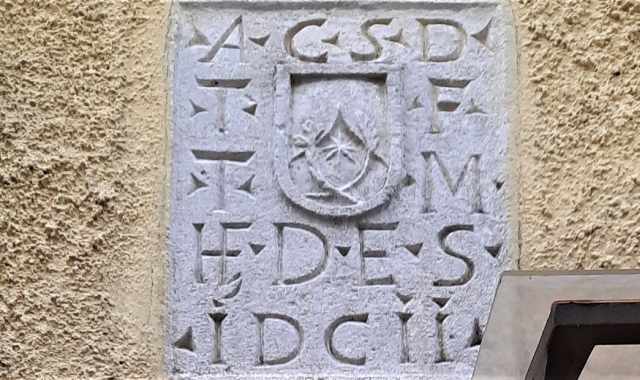 Acquaviva, quella misteriosa scritta che nessuno riesce a decifrare: ecco tutte le ipotesi